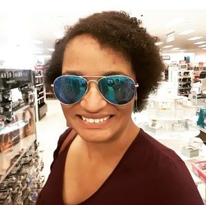 Meet your Posher, Joanna